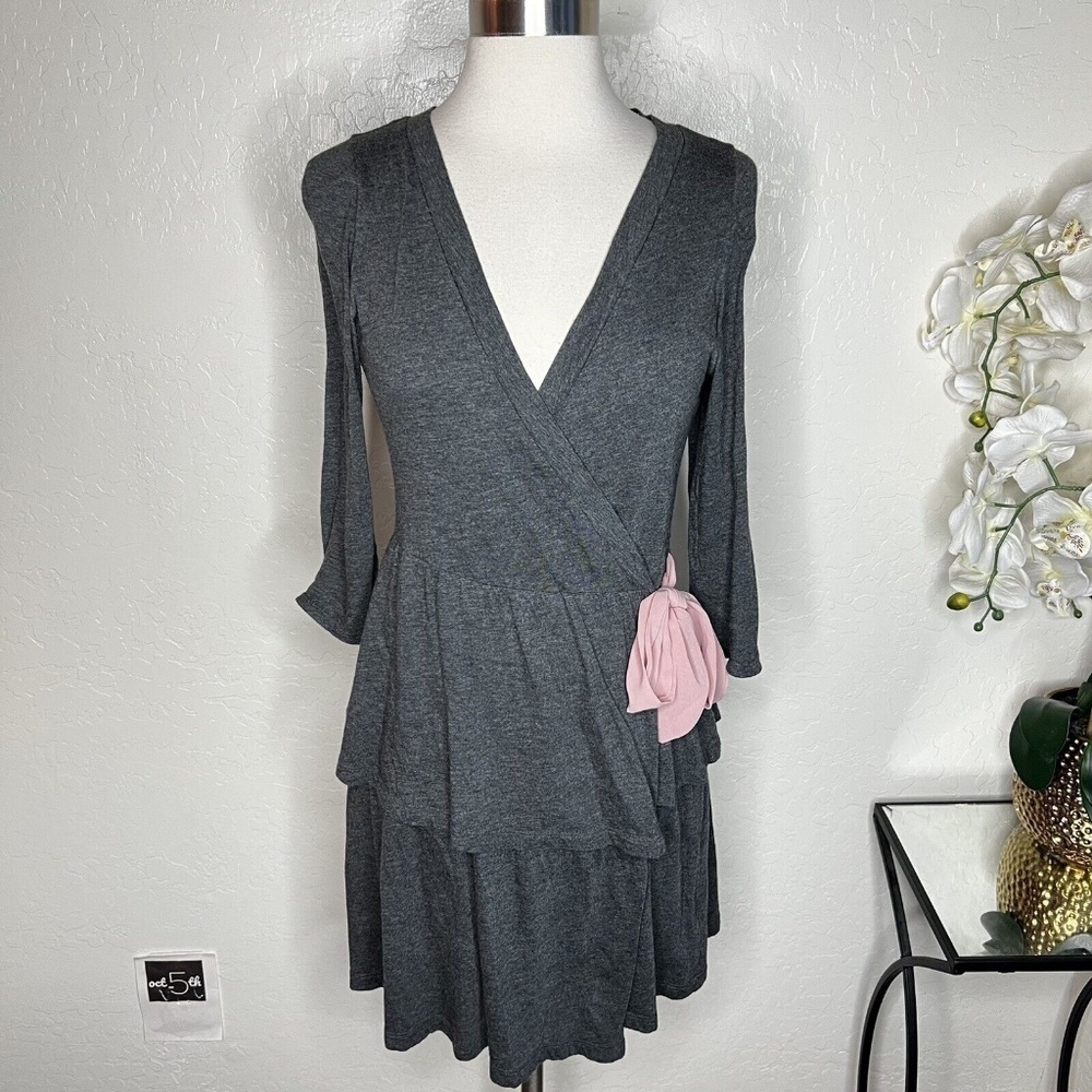 Anthropologie Eloise Womens Gray with Pink Tie Wrap Mini Dress Size XS